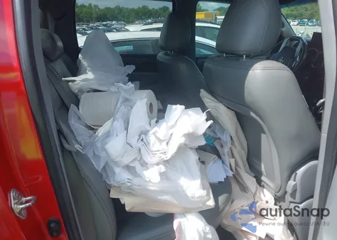 2015 Toyota Tacoma Base V6 из США, поврежденный, VIN 3TMLU4EN8FM183960